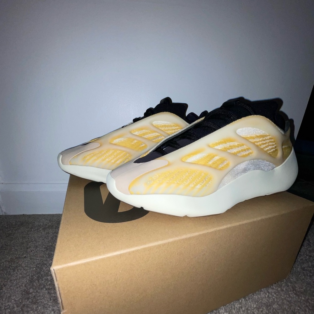 YEEZY V3 700 Monsaf